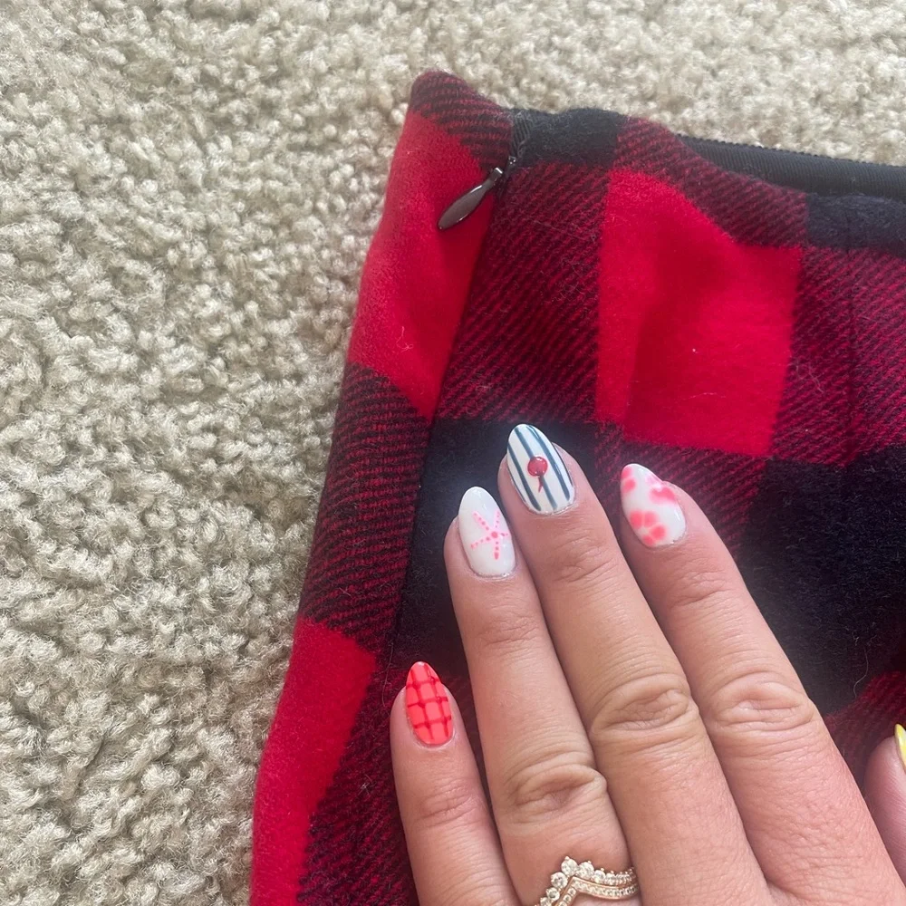 Red & Black Plaid Skirt - Picture 4 of 4
